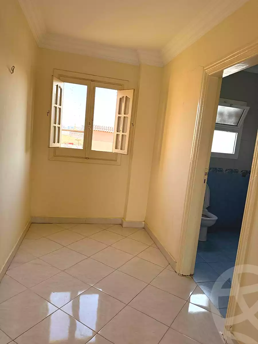 https://aqarmap.com.eg/ar/listing/6670554-for-rent-cairo-new-cairo-ganob-el-akadamiya-south-academy-b-taha-hussein-st