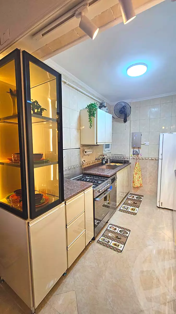 https://aqarmap.com.eg/ar/listing/6670897-for-rent-cairo-new-cairo-lrhb-city-malls-and-markets