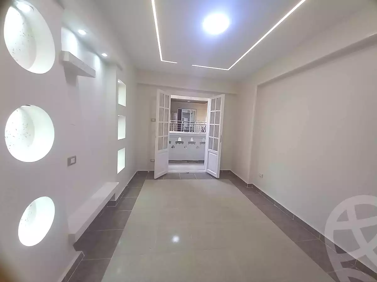 https://aqarmap.com.eg/ar/listing/6673860-for-sale-alexandria-sydy-bshr-sydy-bshr-bhry-ali-hipa-st