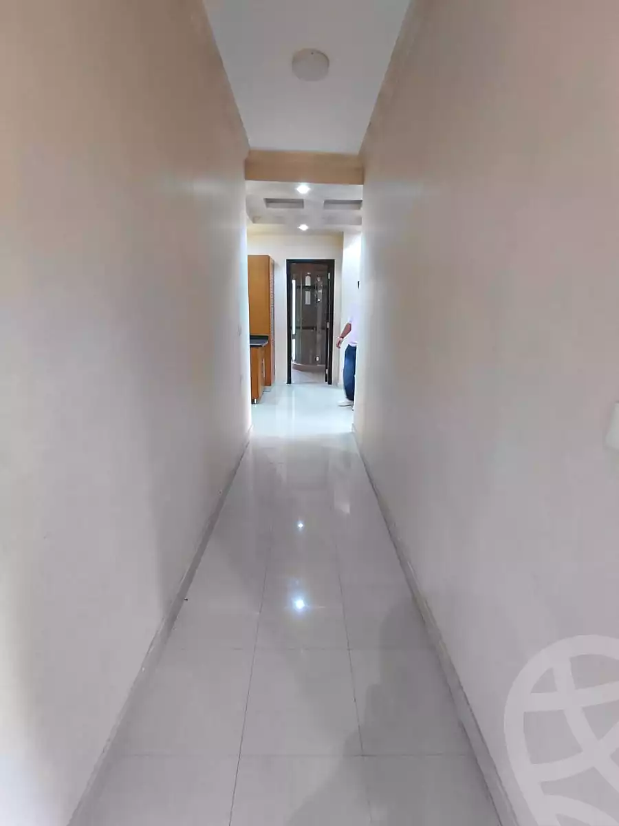 https://aqarmap.com.eg/ar/listing/6673874-for-rent-cairo-el-sheikh-zayed-city-compounds-dh-drys