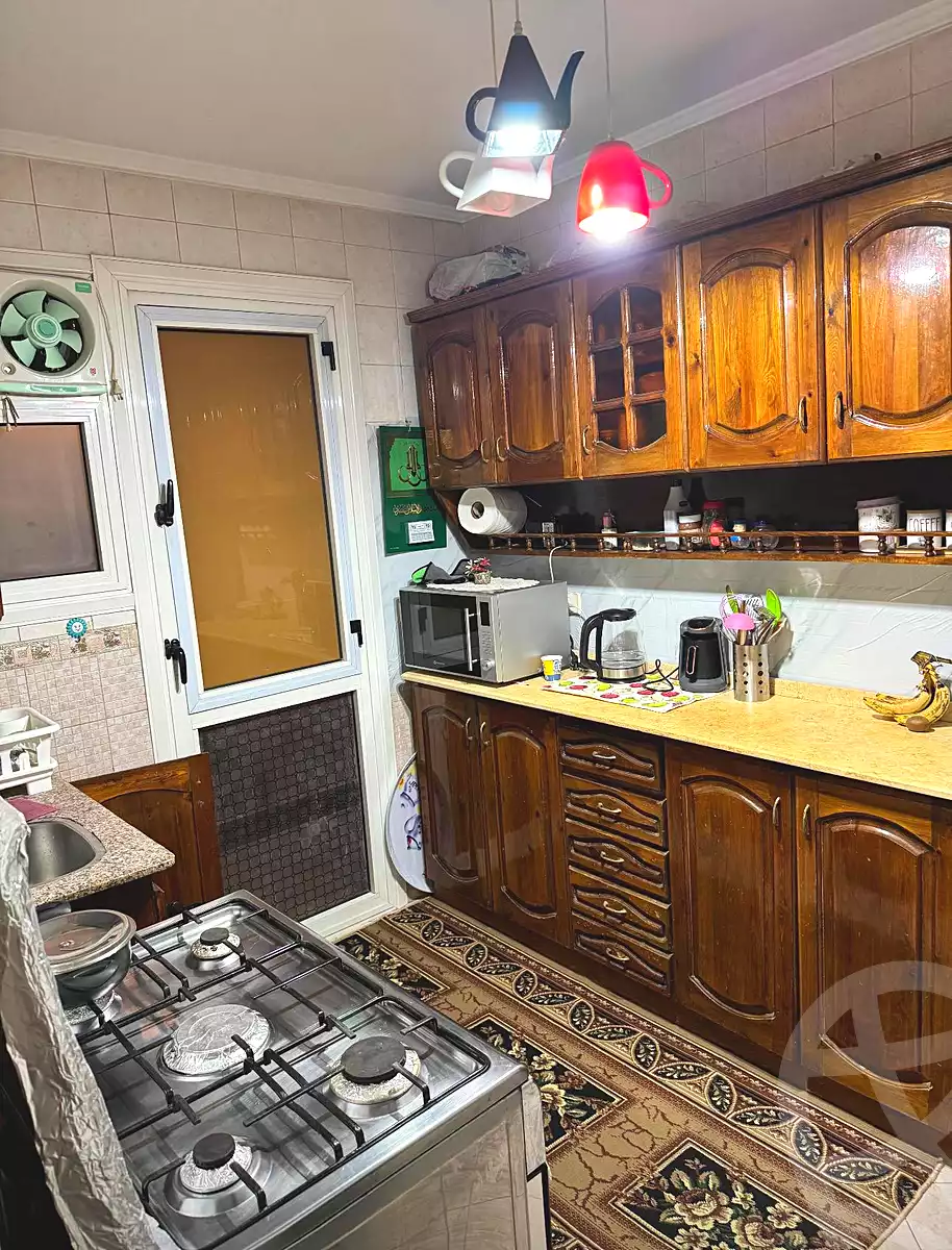 https://aqarmap.com.eg/en/listing/6673869-for-sale-cairo-new-cairo-lrhb-city-phase-4-mohammed-farid-st