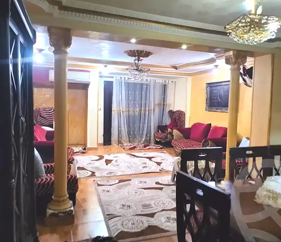 https://aqarmap.com.eg/ar/listing/6676302-for-sale-cairo-helwan-el-shareaa-el-sharby-st
