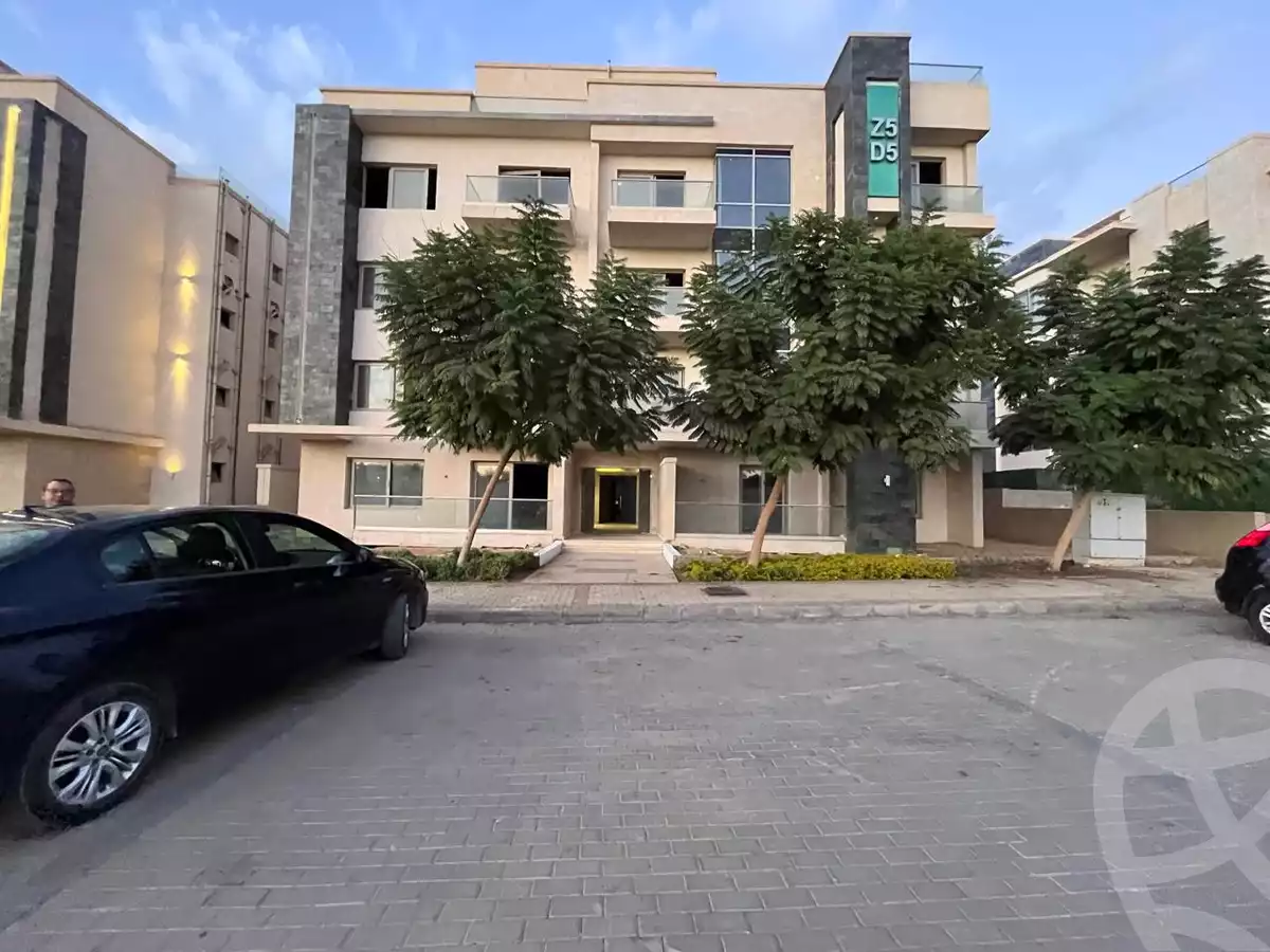 https://aqarmap.com.eg/ar/listing/6677342-for-sale-cairo-new-cairo-compounds-galleria-moon-valley-compound-arabia