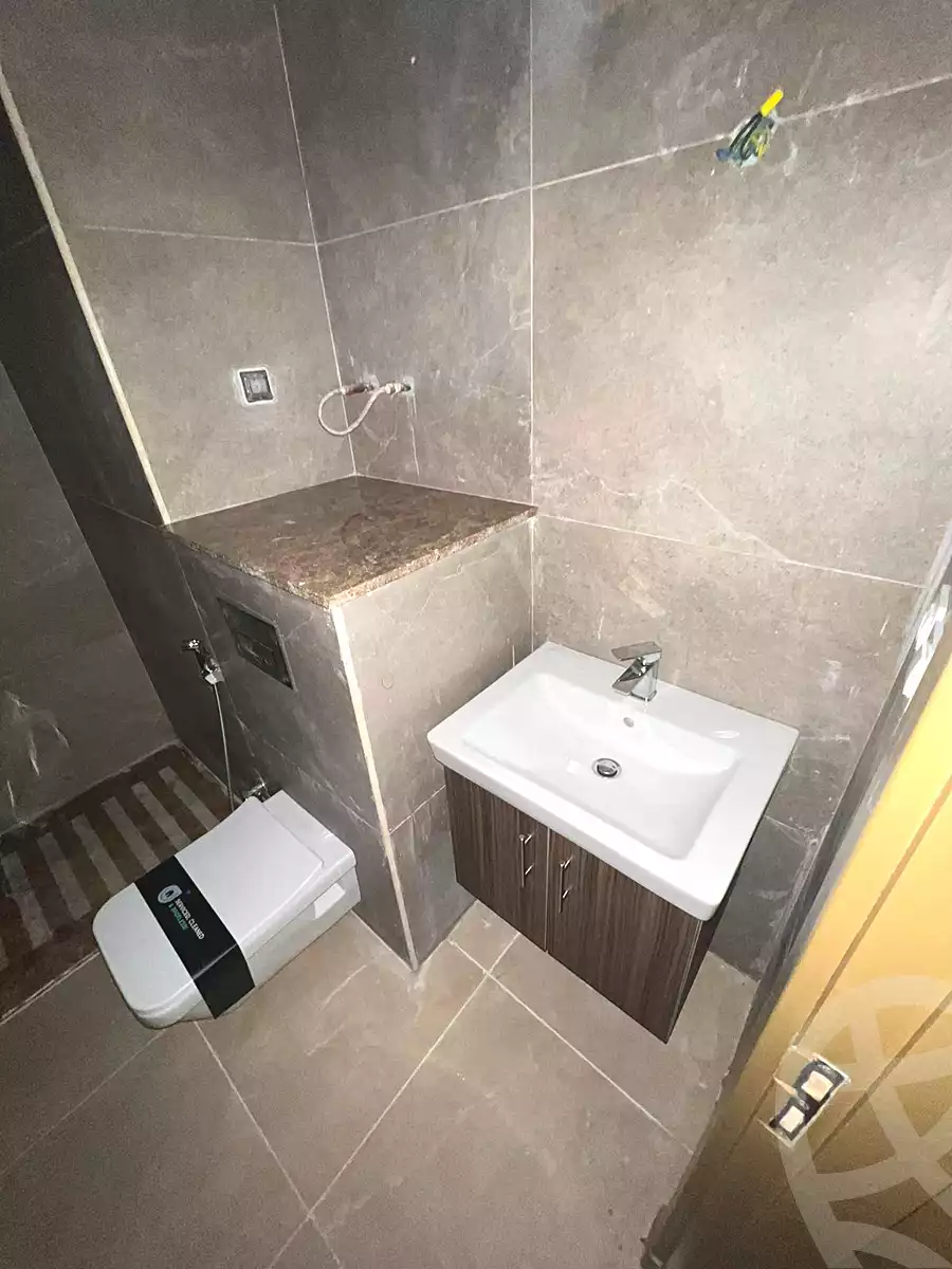 https://aqarmap.com.eg/ar/listing/6799222-for-sale-cairo-el-sheikh-zayed-city-compounds-zyd-wr-llttwyr-z-tower
