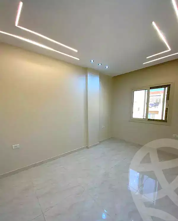 https://aqarmap.com.eg/ar/listing/6679993-for-sale-cairo-6th-of-october-el-ahyaa-neighborhood-2nd-divided-from-al-kafrawei-st
