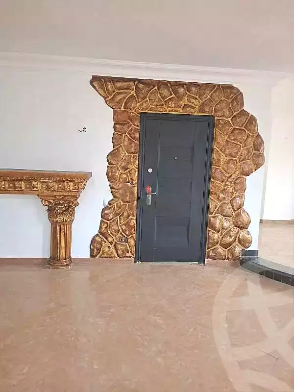 https://aqarmap.com.eg/ar/listing/6680248-for-sale-cairo-6th-of-october-el-ahyaa-neighborhood-2nd-divided-from-al-kafrawei-st