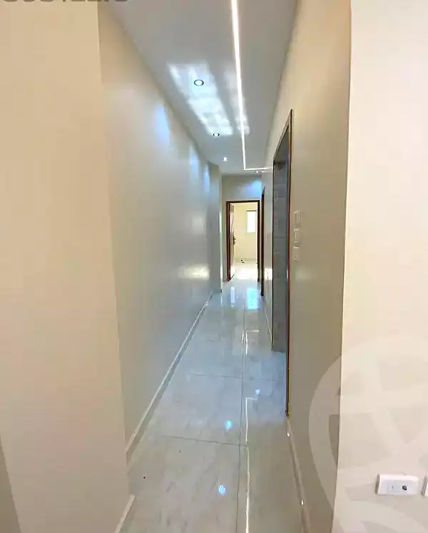 https://aqarmap.com.eg/ar/listing/6680281-for-sale-cairo-6th-of-october-el-ahyaa-neighborhood-2nd-divided-from-al-kafrawei-st
