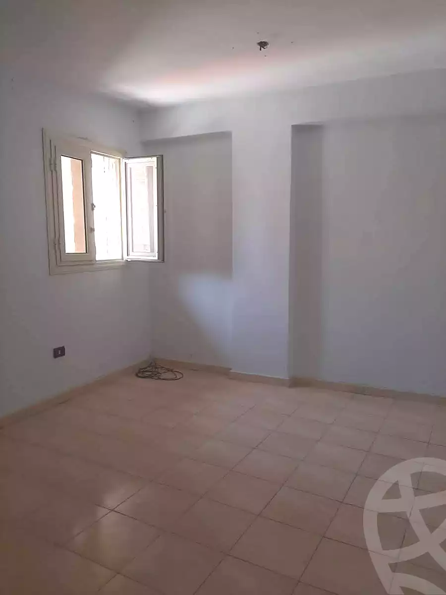 https://aqarmap.com.eg/ar/listing/6681396-for-sale-alexandria-moharram-bey-ibn-zahroon-st