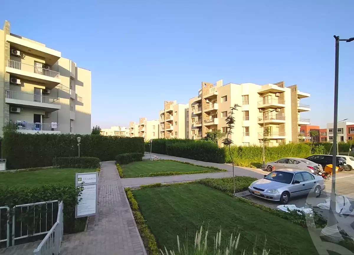 https://aqarmap.com.eg/ar/listing/6682731-for-sale-cairo-el-sheikh-zayed-city-compounds-dh-drys