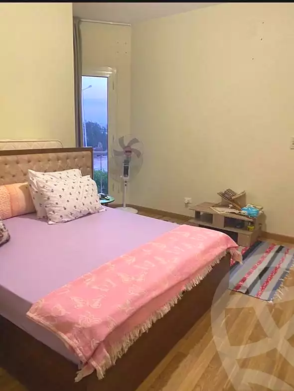 https://aqarmap.com.eg/en/listing/6682779-for-sale-cairo-el-sheikh-zayed-city-compounds-dh-drys