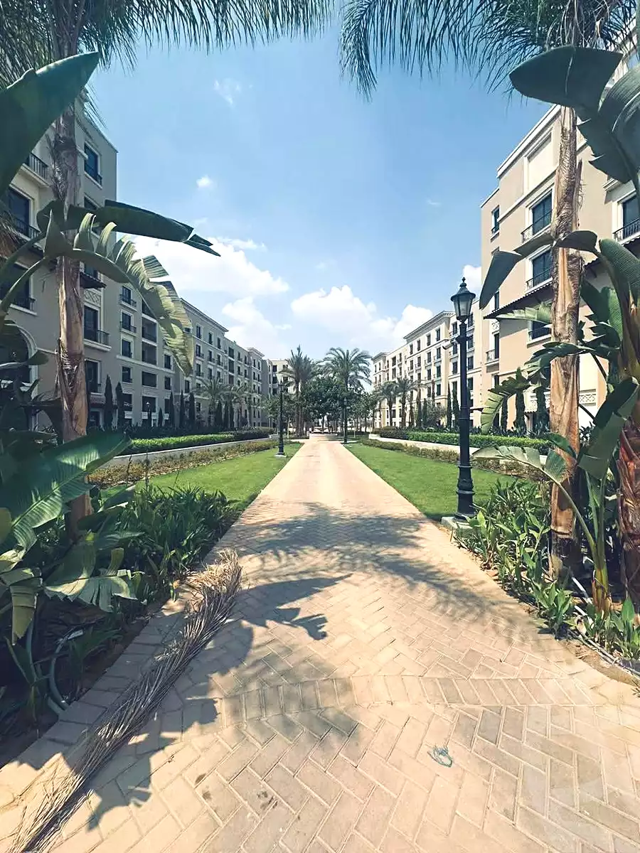 https://aqarmap.com.eg/en/listing/6683065-for-sale-cairo-el-sheikh-zayed-city-compounds-kmbwnd-fyldj-wyst-dr-llttwyr