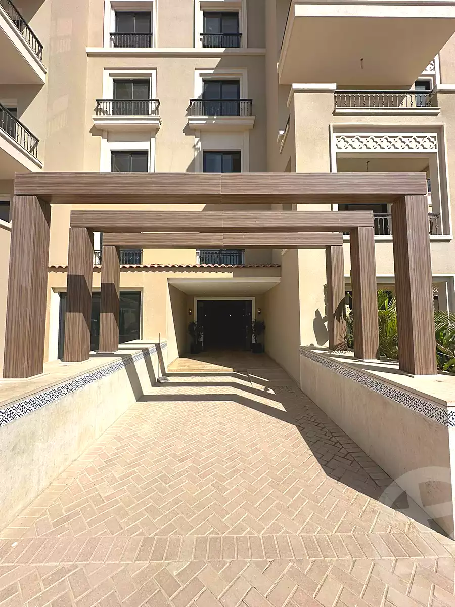 https://aqarmap.com.eg/en/listing/6684601-for-sale-cairo-el-sheikh-zayed-city-compounds-kmbwnd-fyldj-wyst-dr-llttwyr