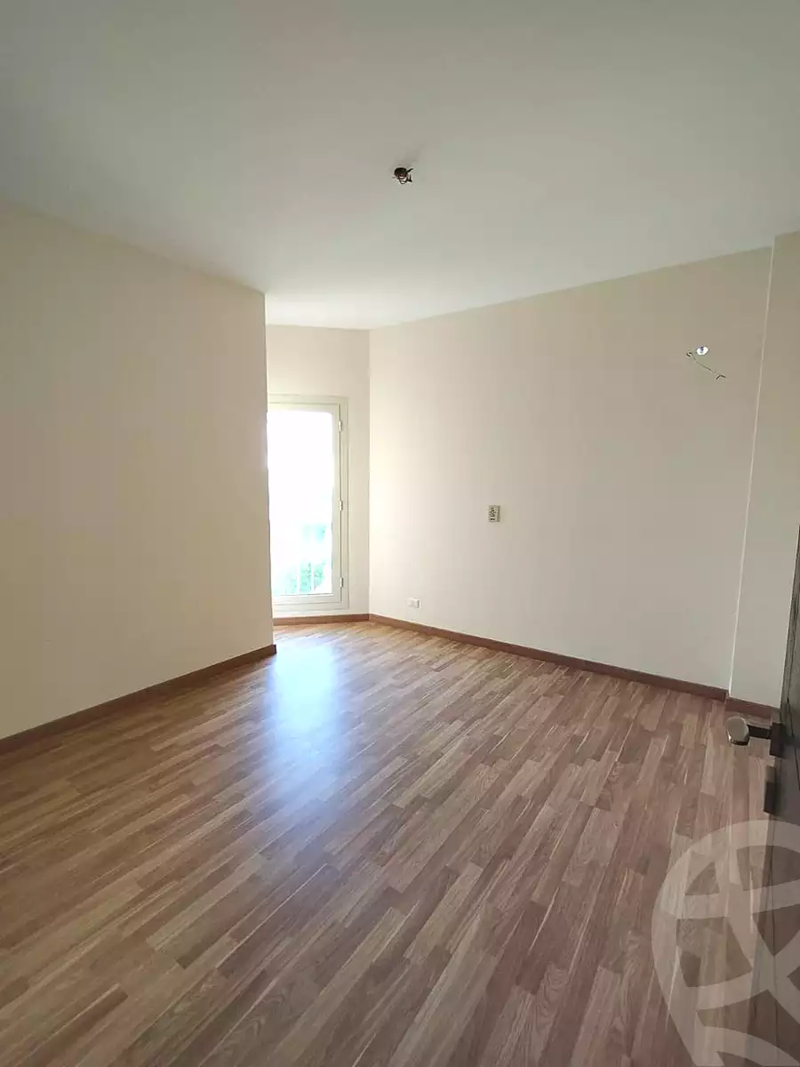 https://aqarmap.com.eg/ar/listing/6685143-for-rent-cairo-el-sheikh-zayed-city-compounds-dh-drys