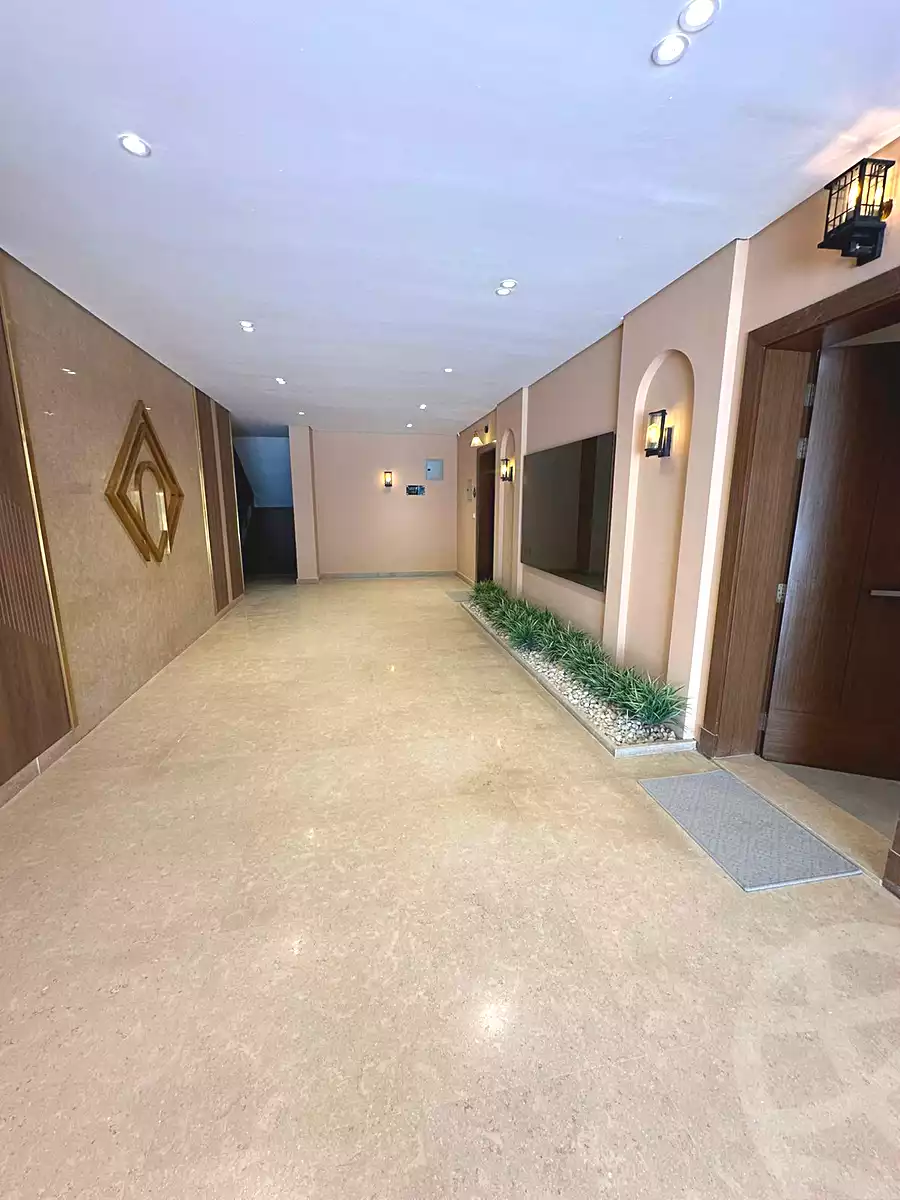 https://aqarmap.com.eg/ar/listing/6685162-for-sale-cairo-el-sheikh-zayed-city-compounds-kmbwnd-fyldj-wyst-dr-llttwyr