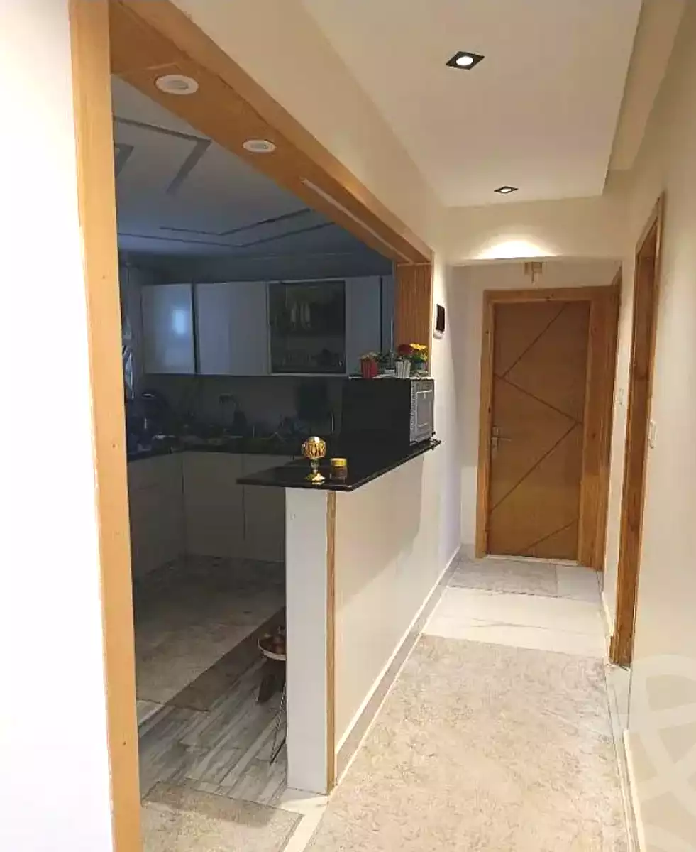 https://aqarmap.com.eg/ar/listing/6686073-for-sale-alexandria-miami-farook-abd-al-wahab-st