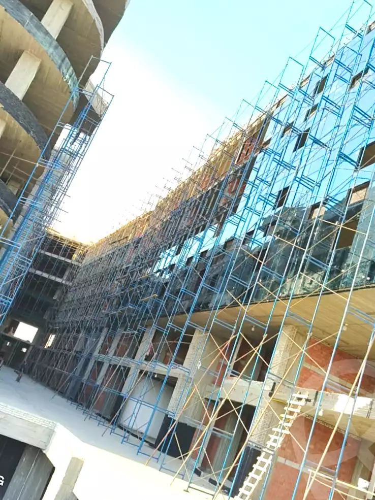 https://aqarmap.com.eg/ar/listing/6687060-for-sale-cairo-el-sheikh-zayed-city-compounds-101-mall-premium