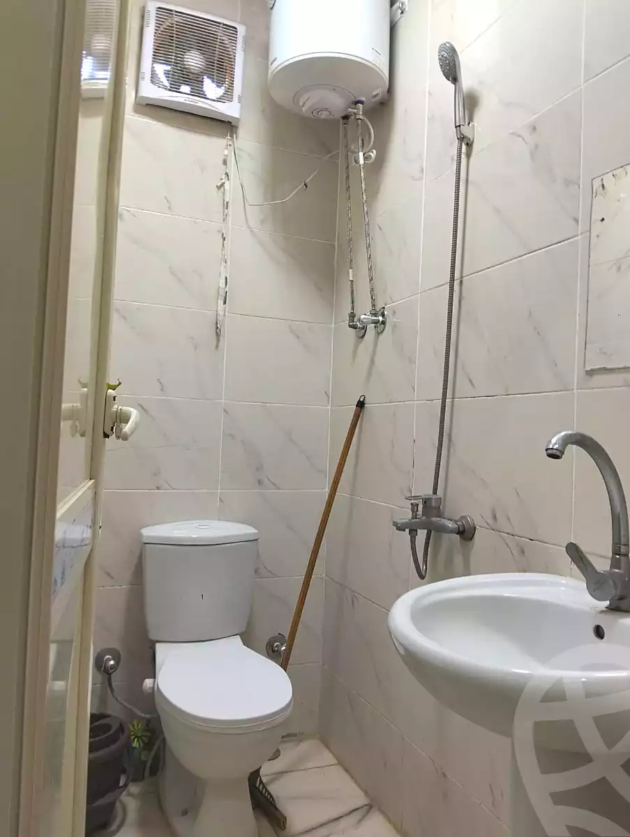 https://aqarmap.com.eg/ar/listing/6687339-for-rent-cairo-6th-of-october-el-ahyaa-neighborhood-1st-eighth-neighborhood
