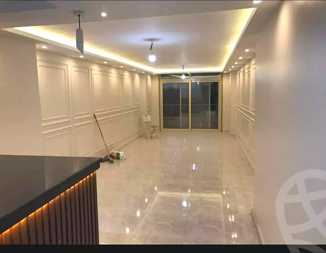 https://aqarmap.com.eg/ar/listing/6688618-for-rent-alexandria-el-montazah-compounds-in-el-montazah-royal-plaza-compound-al-halawany
