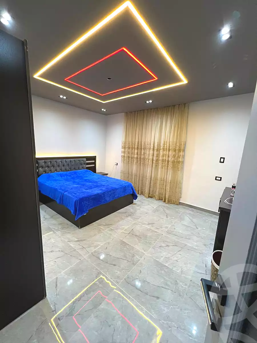 https://aqarmap.com.eg/ar/listing/6692741-for-sale-cairo-el-sheikh-zayed-city-compounds-el-khamayel