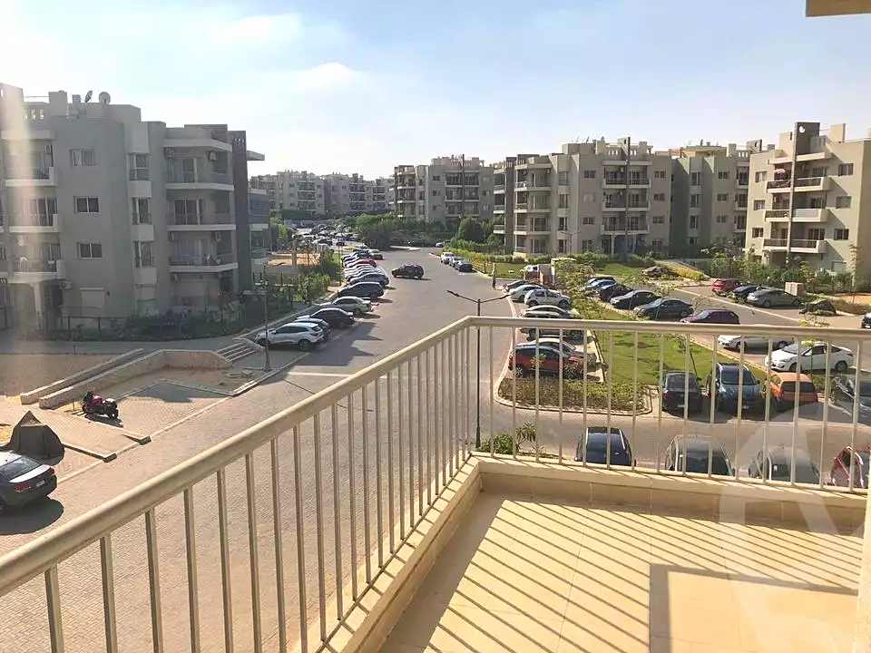 https://aqarmap.com.eg/ar/listing/6692908-for-rent-cairo-el-sheikh-zayed-city-compounds-dh-drys