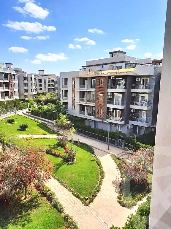 https://aqarmap.com.eg/ar/listing/6692948-for-sale-cairo-el-sheikh-zayed-city-compounds-zayed-dunes