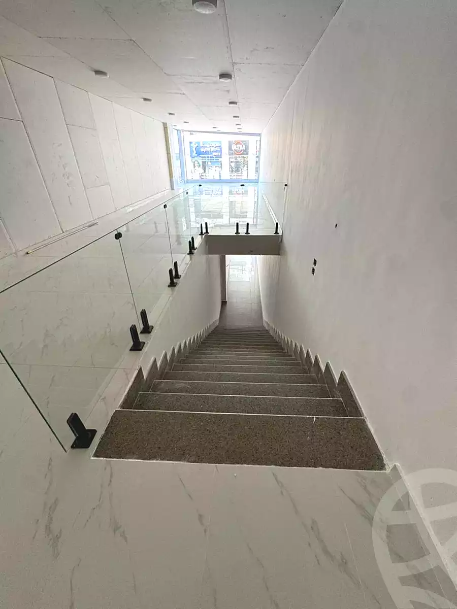 https://aqarmap.com.eg/ar/listing/6692975-for-rent-cairo-new-cairo-90th-street-south-teseen-st