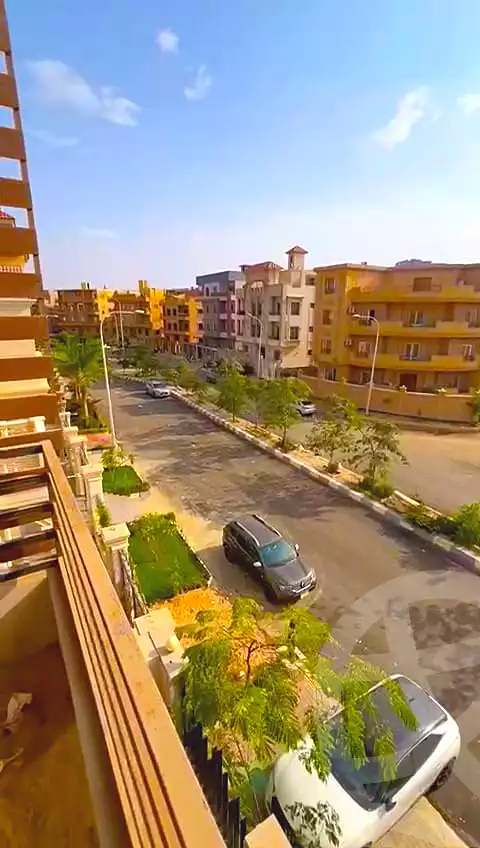 https://aqarmap.com.eg/ar/listing/6693114-for-sale-cairo-6th-of-october-el-hay-el-motamyz-first-touristic-village