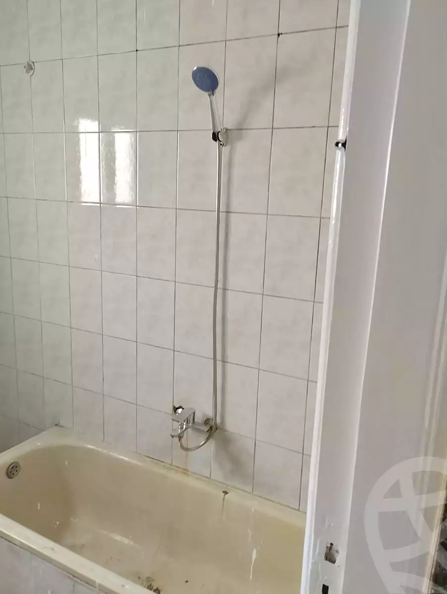 https://aqarmap.com.eg/en/listing/6693148-for-rent-alexandria-stanley-abd-el-aziz-fahmy-st