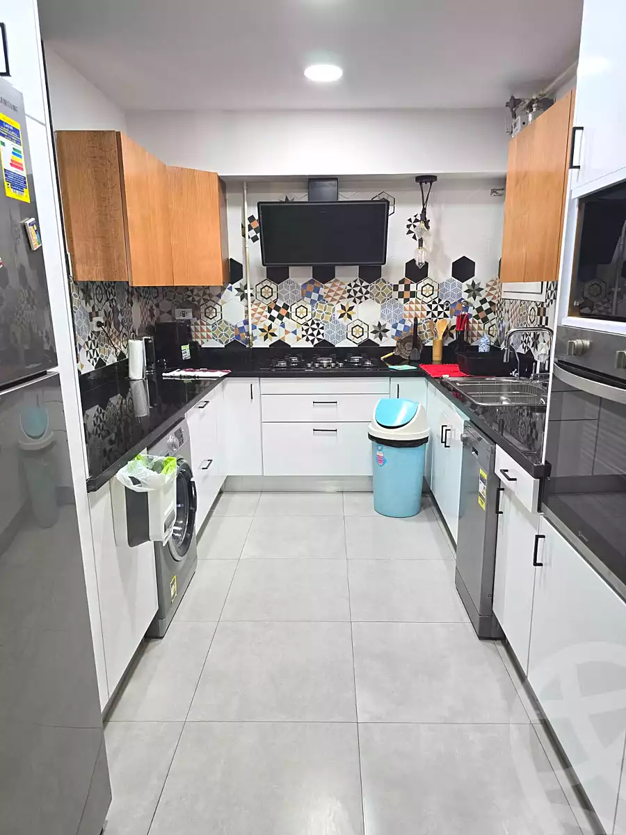 https://aqarmap.com.eg/en/listing/6693363-for-rent-cairo-6th-of-october-compounds-october-plaza