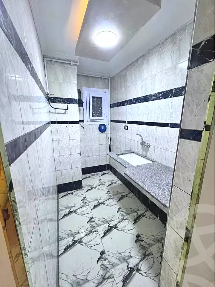 https://aqarmap.com.eg/ar/listing/6696362-for-sale-alexandria-sydy-bshr-sydy-bshr-bhry-farook-abd-al-wahab-st
