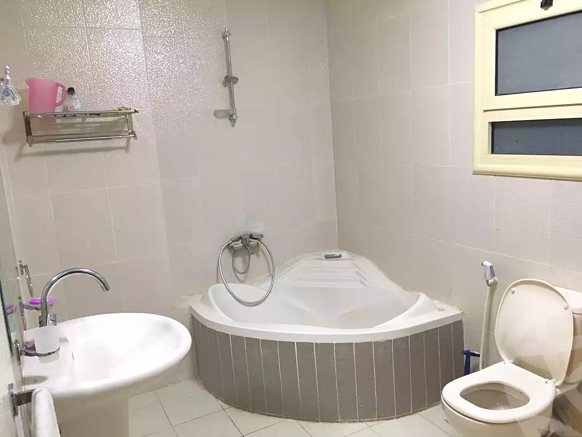 https://aqarmap.com.eg/ar/listing/6696743-for-rent-cairo-manial-samir-sayed-ahmed-st