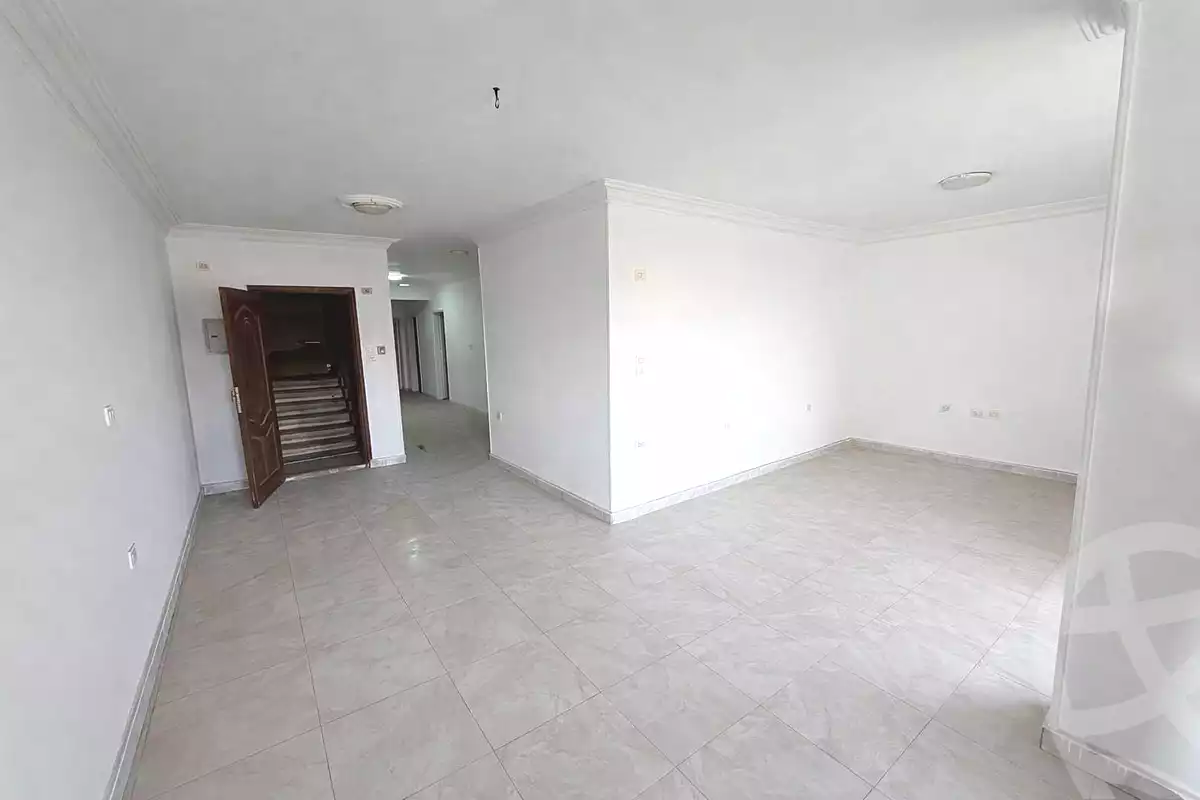 https://aqarmap.com.eg/ar/listing/6697053-for-rent-cairo-ain-shams-jsr-lswys