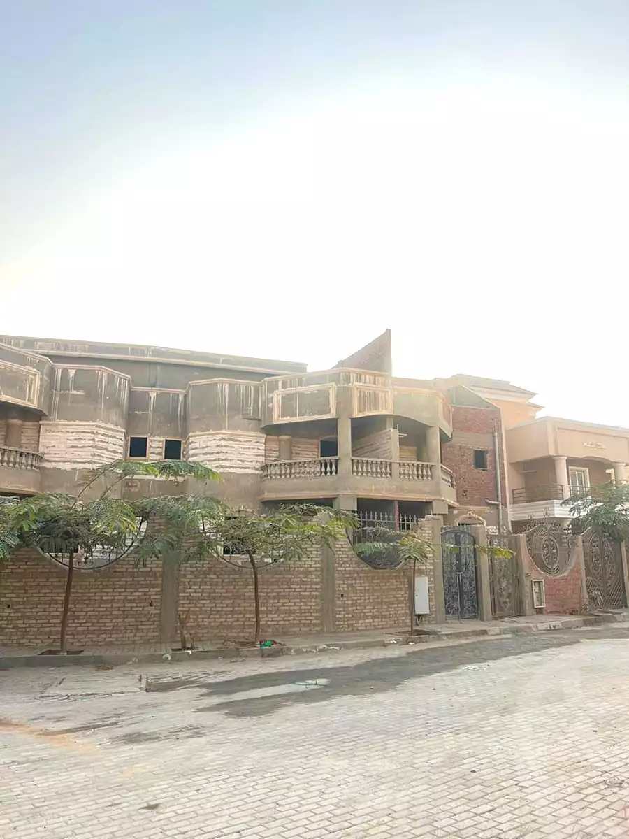 https://aqarmap.com.eg/ar/listing/6697924-for-sale-cairo-6th-of-october-hadaeq-october-kmbwnd-fy-hdyq-ktwbr-ashgar-city