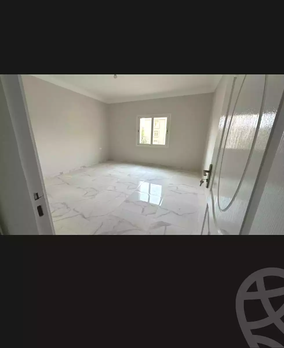 https://aqarmap.com.eg/ar/listing/6697989-for-rent-cairo-6th-of-october-compounds-october-plaza