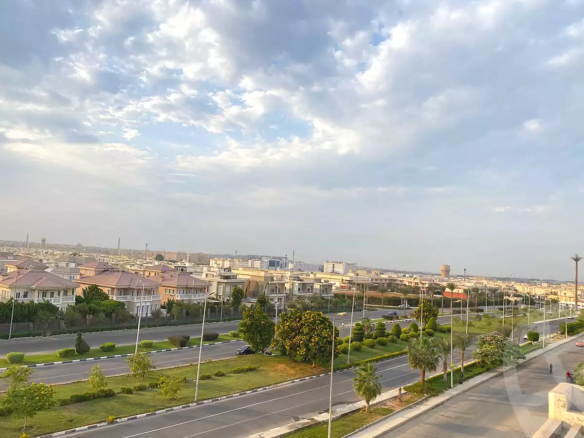 https://aqarmap.com.eg/en/listing/6698429-for-sale-cairo-new-cairo-ganob-el-akadamiya-orouba-axis