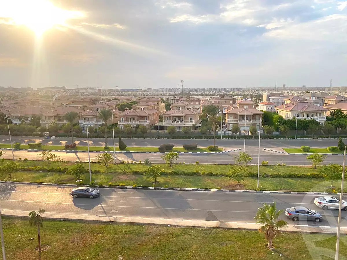 https://aqarmap.com.eg/en/listing/6698429-for-sale-cairo-new-cairo-ganob-el-akadamiya-orouba-axis