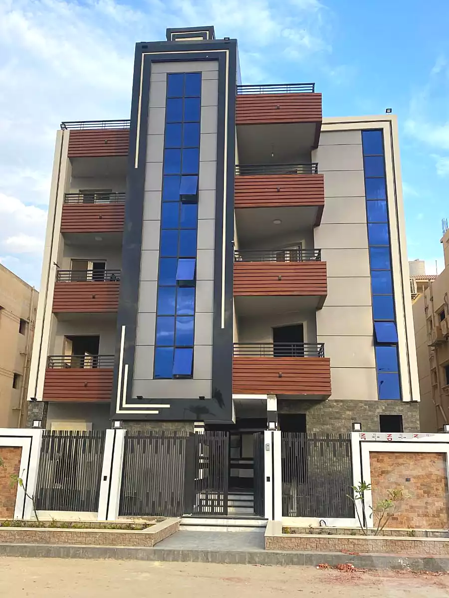 https://aqarmap.com.eg/ar/listing/6698466-for-sale-cairo-new-cairo-ganob-el-akadamiya-orouba-axis