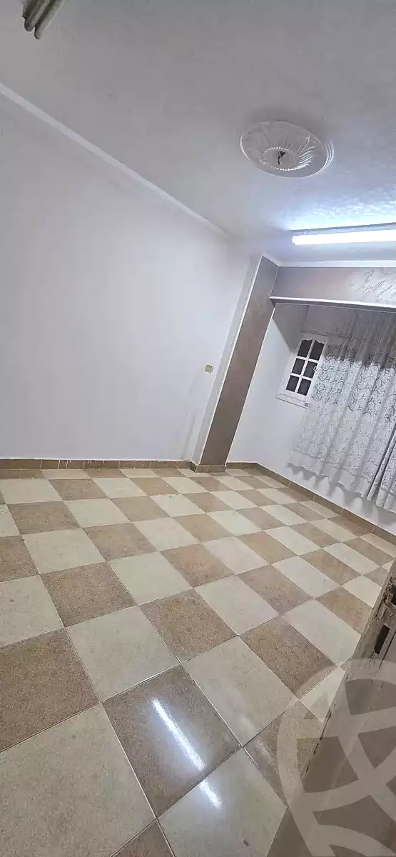 https://aqarmap.com.eg/ar/listing/6701712-for-rent-cairo-helwan-helwan-el-sharkeya-heidar-st