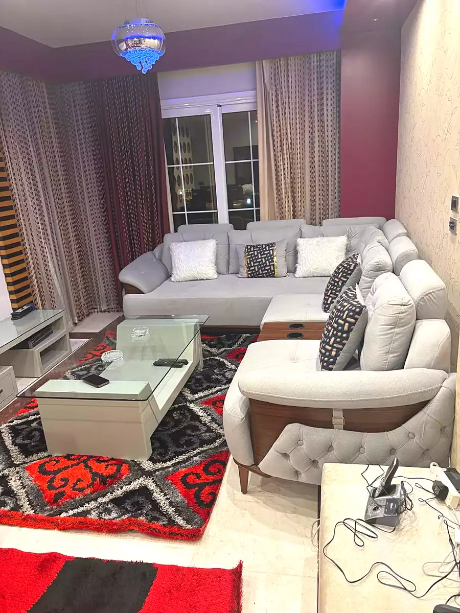 https://aqarmap.com.eg/ar/listing/6702082-for-rent-cairo-new-cairo-lrhb-city-phase-2-abou-bakr-el-sedeek-st