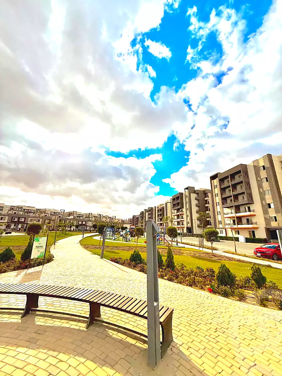 https://aqarmap.com.eg/ar/listing/6702231-for-sale-cairo-6th-of-october-hadaeq-october-kmbwnd-fy-hdyq-ktwbr-rock-eden-compound