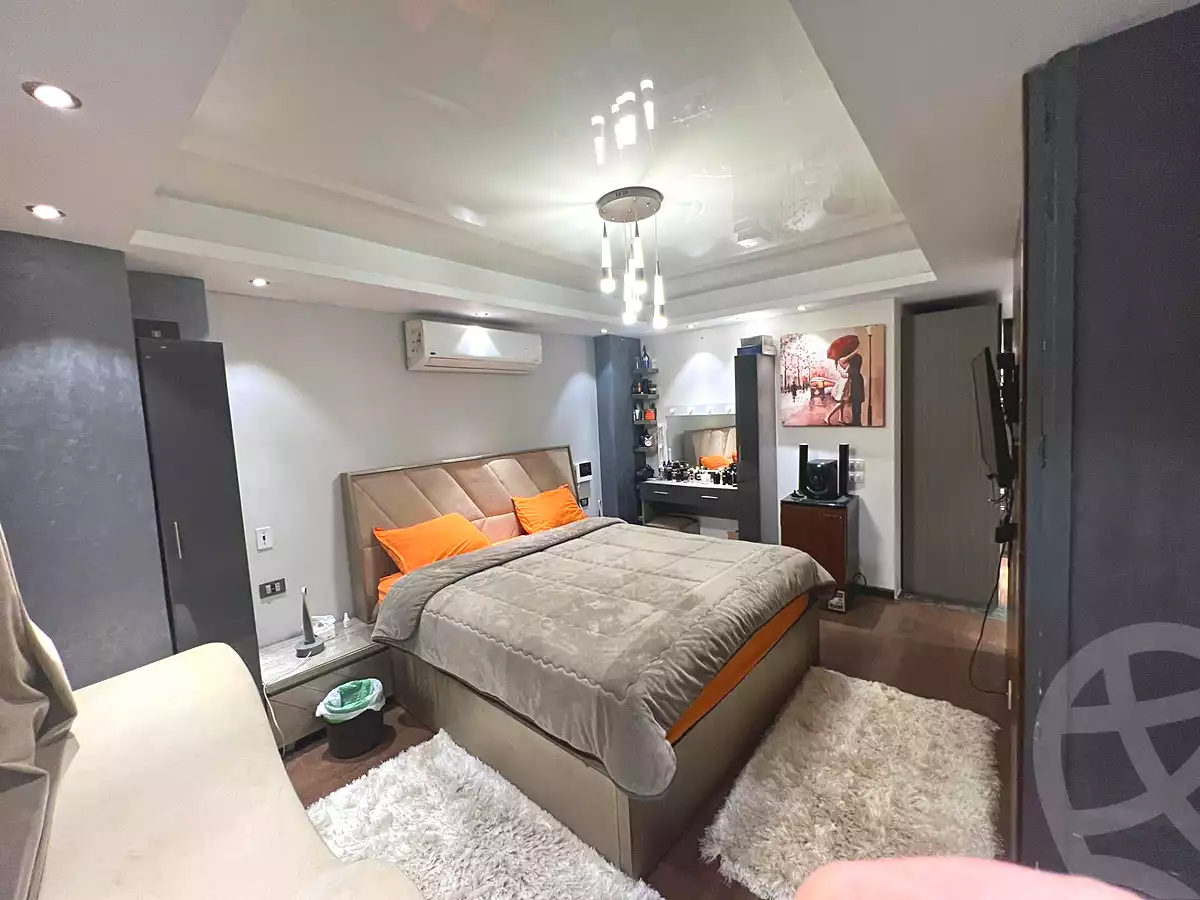 https://aqarmap.com.eg/ar/listing/6704782-for-sale-cairo-el-sheikh-zayed-city-compounds-kmbwnd-ljwmn