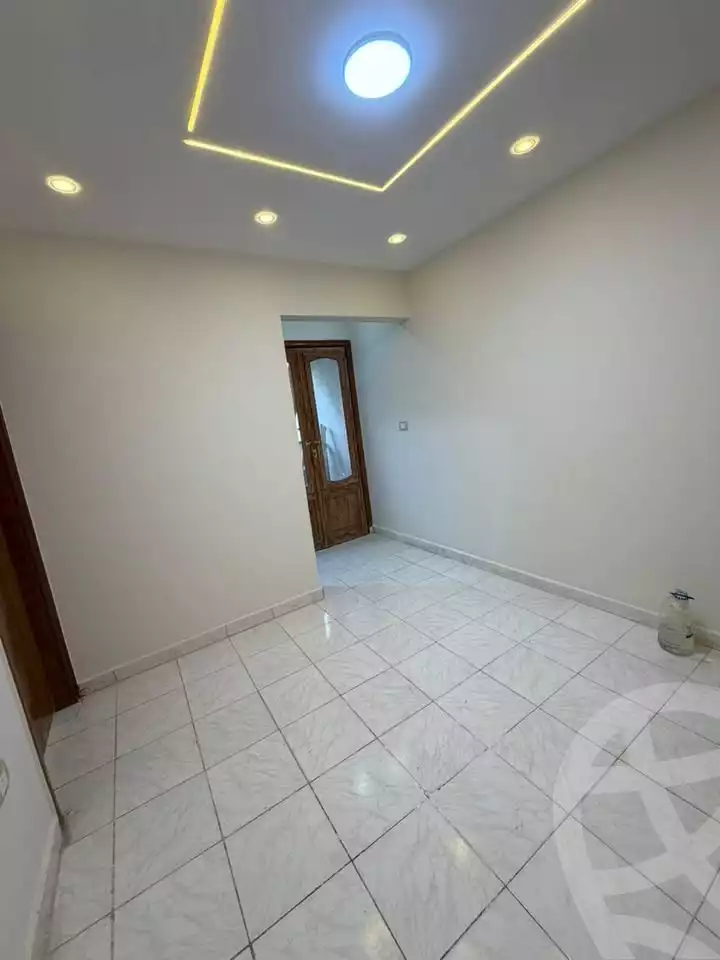 https://aqarmap.com.eg/ar/listing/6705213-for-sale-alexandria-l-jmy-lbytsh-waheed-sabir-st