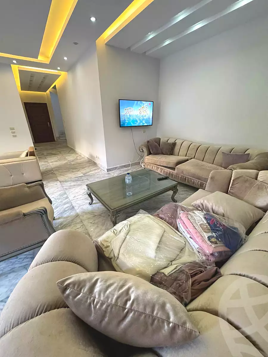 https://aqarmap.com.eg/en/listing/6705505-for-rent-cairo-el-sheikh-zayed-city-compounds-casa