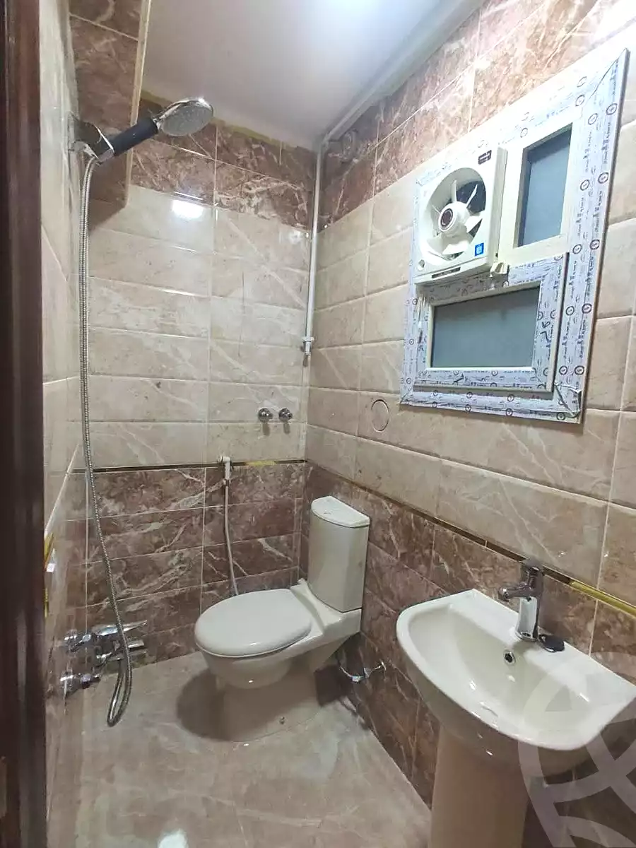 https://aqarmap.com.eg/ar/listing/6706124-for-rent-cairo-heliopolis-gesr-elsuez-ibn-sender-square
