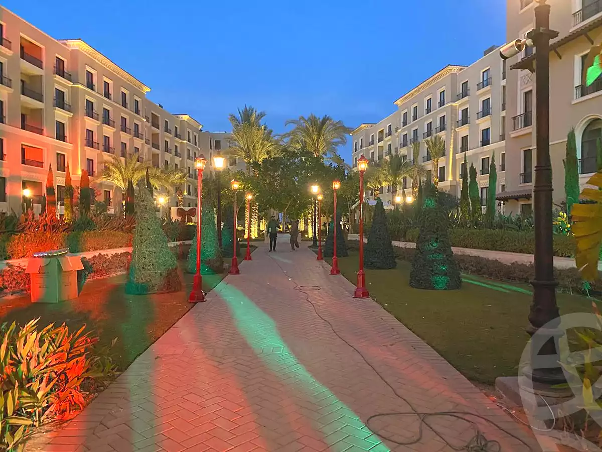 https://aqarmap.com.eg/ar/listing/6707436-for-sale-cairo-el-sheikh-zayed-city-compounds-kmbwnd-fyldj-wyst-dr-llttwyr