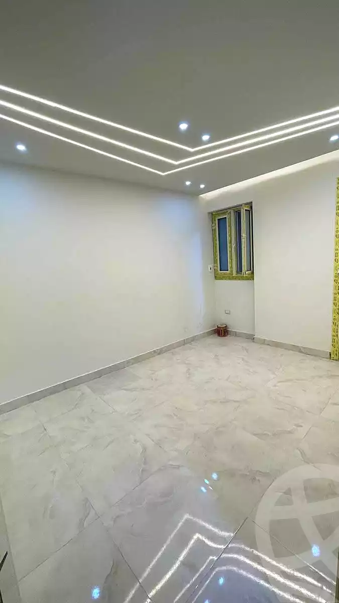 https://aqarmap.com.eg/ar/listing/6708043-for-sale-alexandria-l-jmy-lbytsh-ibrahim-othman-st