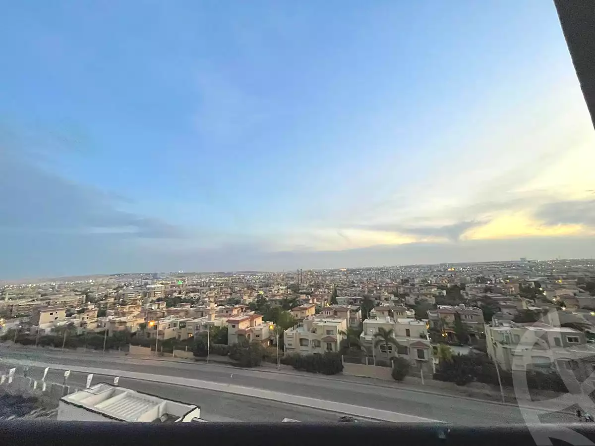 https://aqarmap.com.eg/ar/listing/6708537-for-sale-cairo-el-sheikh-zayed-city-compounds-zyd-wr-llttwyr-z-tower