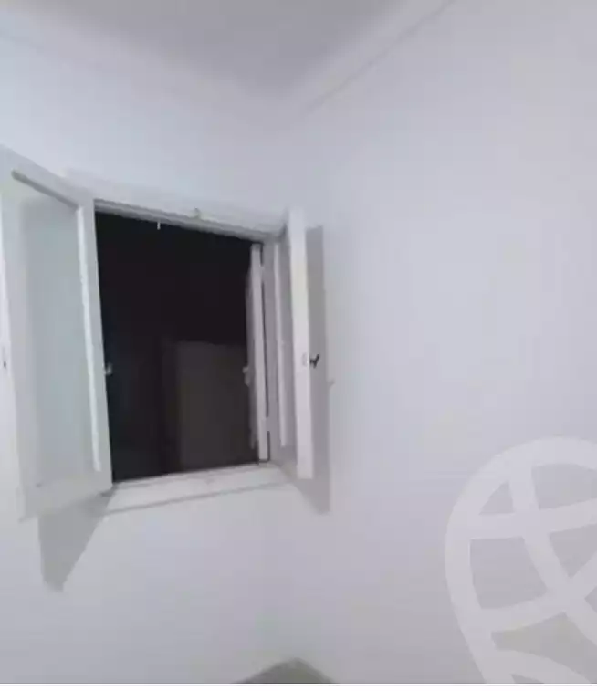 https://aqarmap.com.eg/ar/listing/6709660-for-sale-alexandria-miami-khld-bn-lwlyd