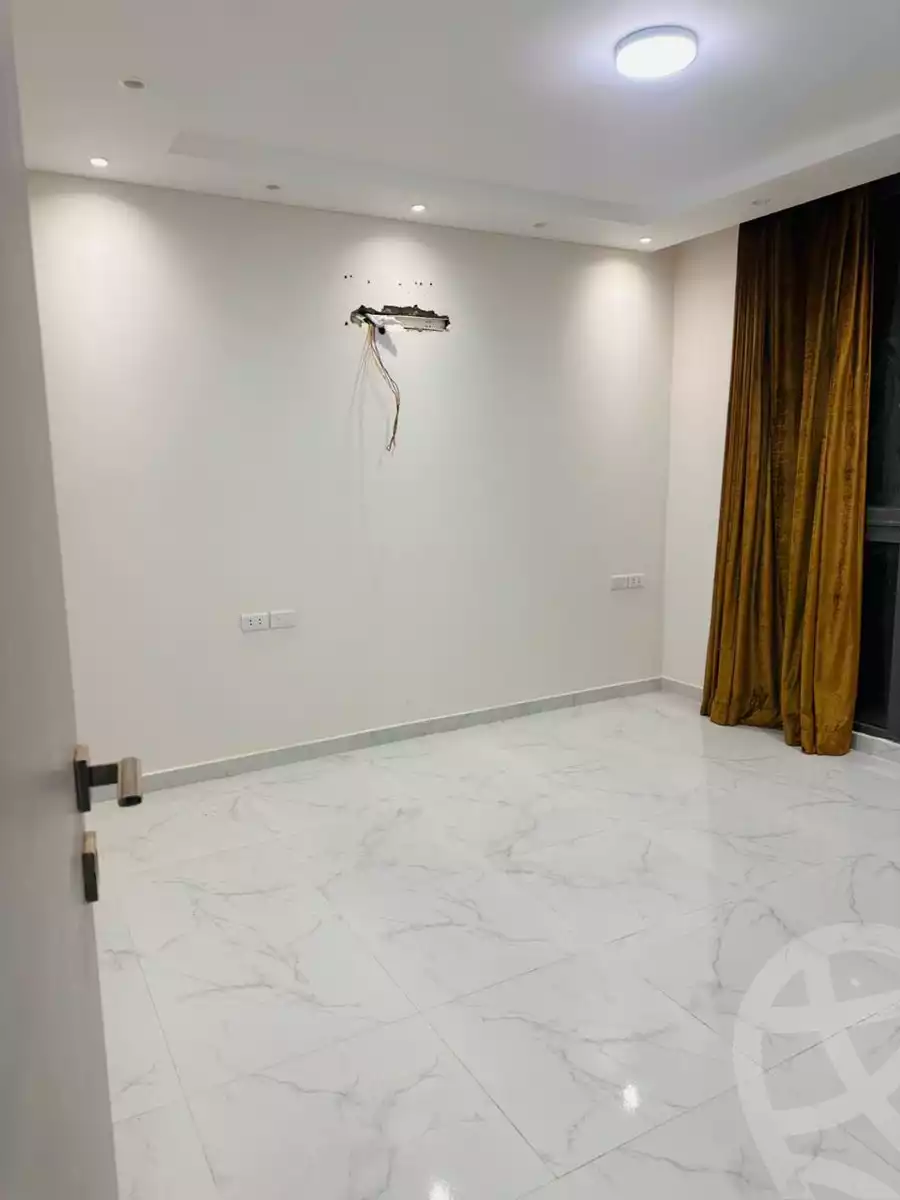 https://aqarmap.com.eg/ar/listing/6710691-for-rent-cairo-el-maadi-compounds-rihana-avenue