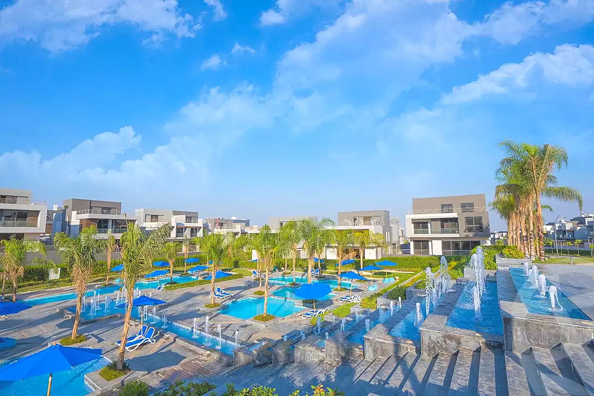 https://aqarmap.com.eg/ar/listing/6710810-for-sale-cairo-el-sheikh-zayed-city-compounds-el-patio-zahraa